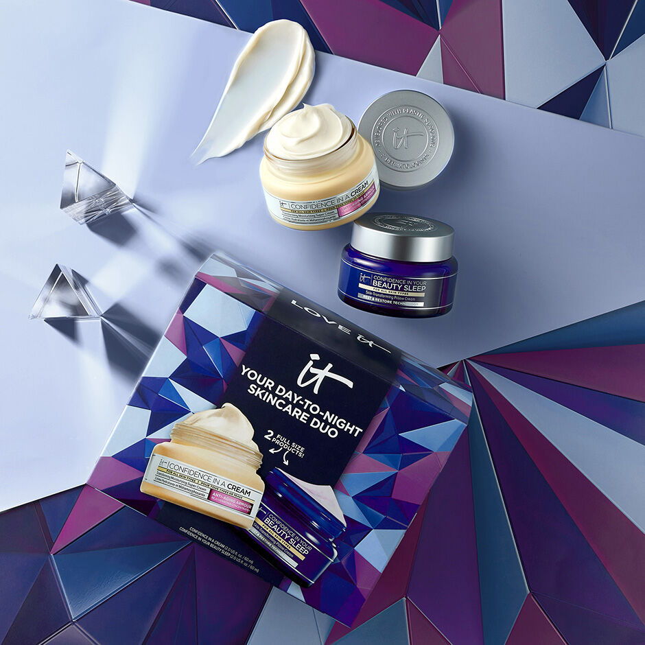 Your Day-to-Night Moisturizing Skincare Gift Set