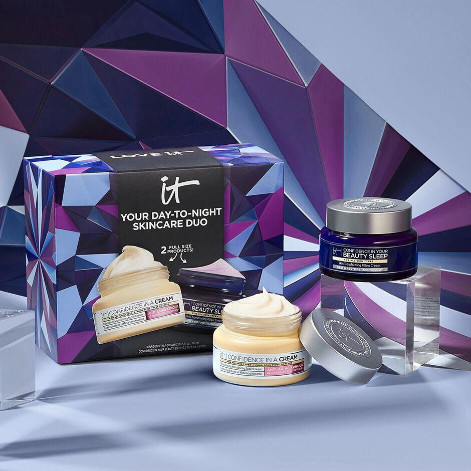 Your Day-to-Night Moisturizing Skincare Gift Set
