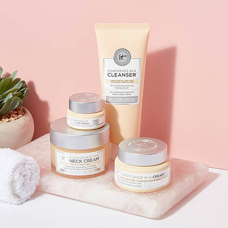 Confidence In A Neck Cream Moisturizer It Cosmetics