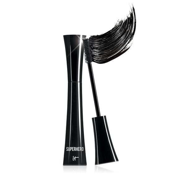 Superhero masks made in a day for the opening party of the superheroes Superhero™ Mascara