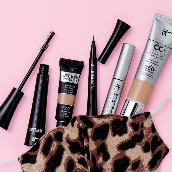 It cosmetics makeup bag deals