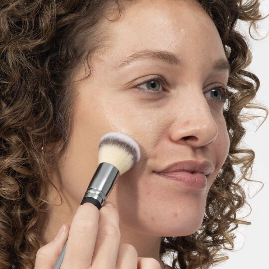 Heavenly Luxe™ Complexion Perfection Brush | IT Cosmetics