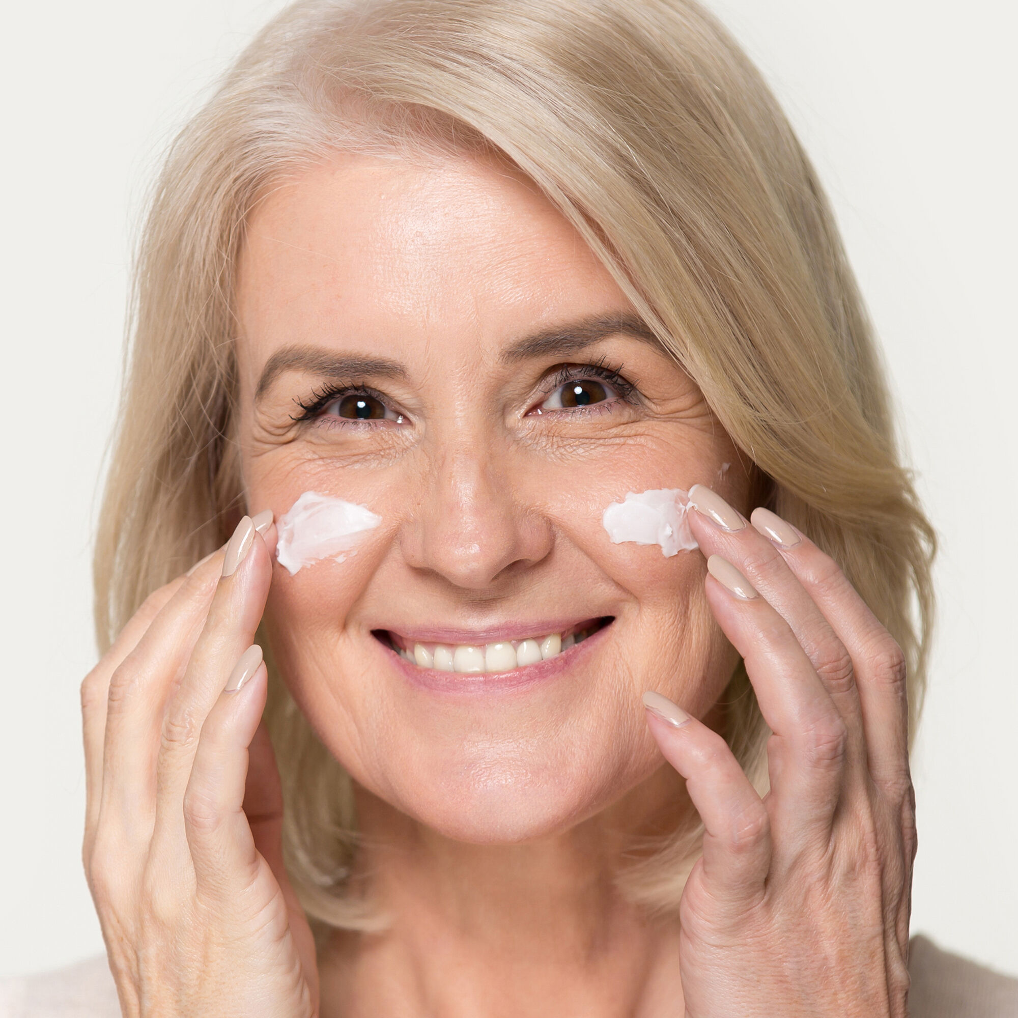 IT Cosmetics guide to the best ingredients for mature skin