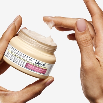 SKIN-LOVING INGREDIENTS