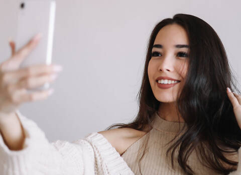 5 IT Cosmetics’ Digital Beauty Services