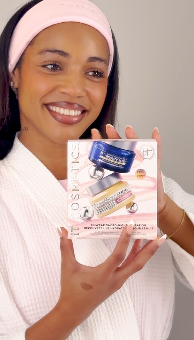 【新品未開封】THE POWERFUL HYDRATION COLLECTION Unwrap Day-To-Night Hydration Skincare Set | IT Cosmetics