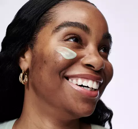 YOUR INSTANT REDNESS FIX