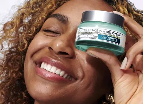 Confidence in a Gel Cream Oil Free Moisturizer