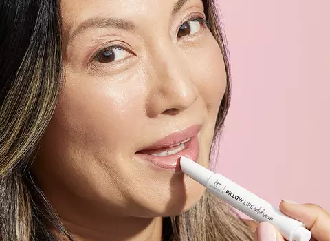 IT Cosmetics guide to applying lipstick
